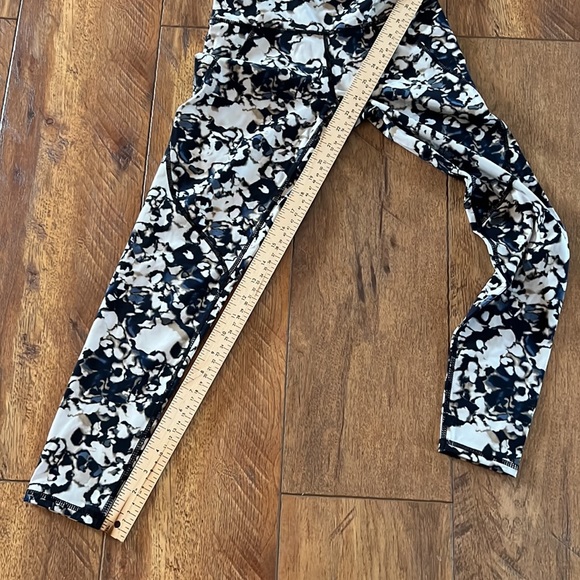 Sweaty Betty Power 7/8 Crop Leggings - Picture 6 of 12